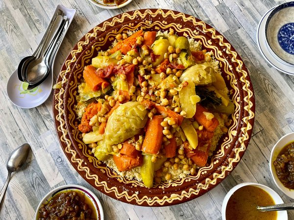 Traiteur de couscous à domicile : transformez votre réception en un moment inoubliable